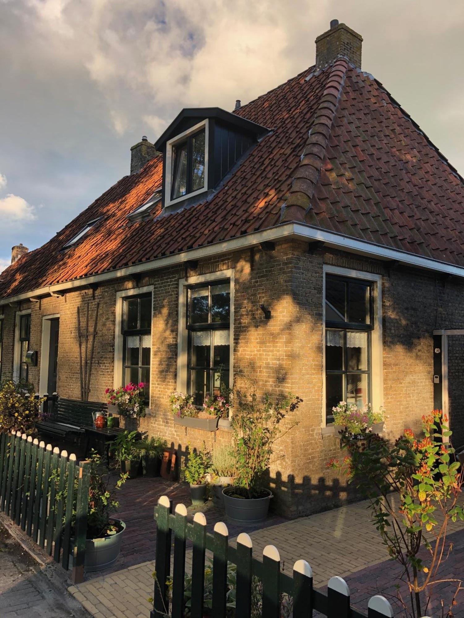 Vakantiehuis In Friesland Voor De Hele Familie Huns Exteriér fotografie
